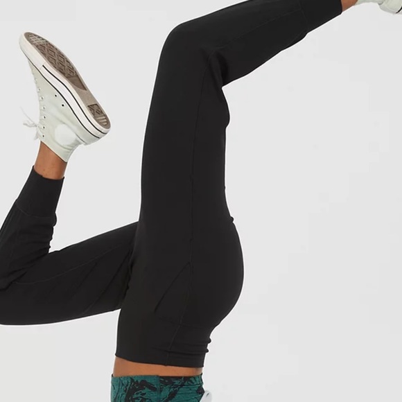 Aerie Black Offline Jogger size xs short - Picture 8 of 9